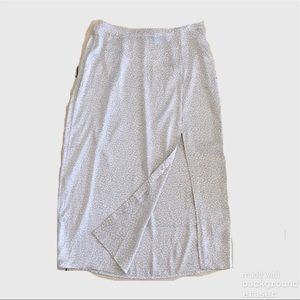 NWT Abercrombie & Fitch outlet midi skirt silver and white printed sz small